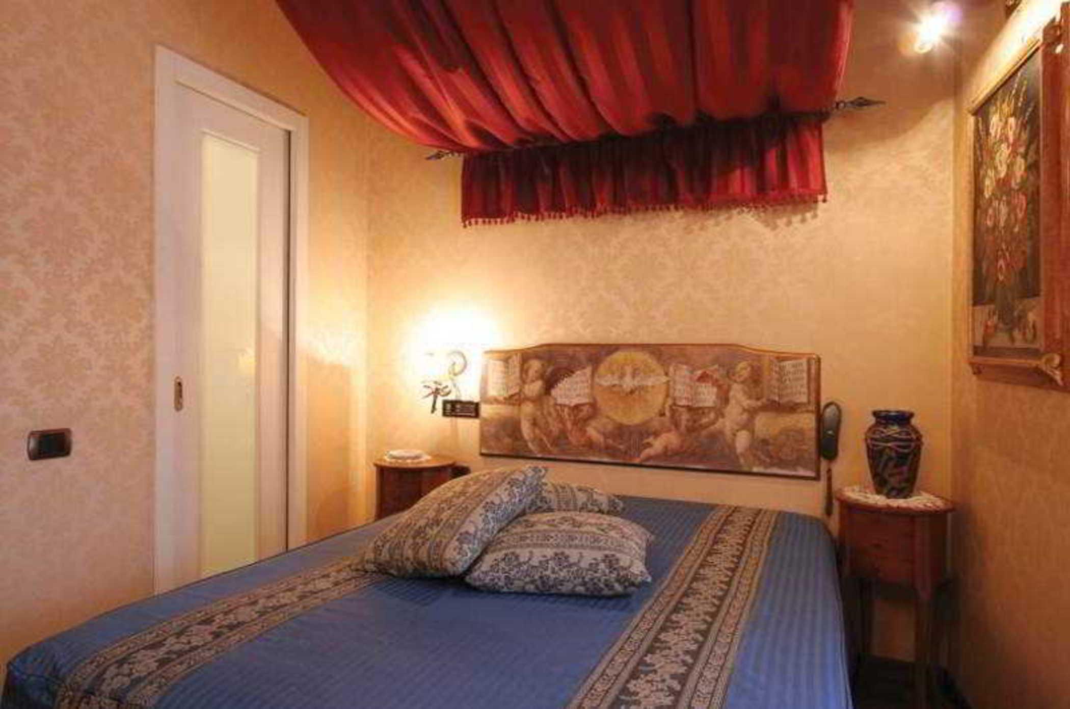 Hotel Suite Ares Neapol Pokoj fotografie